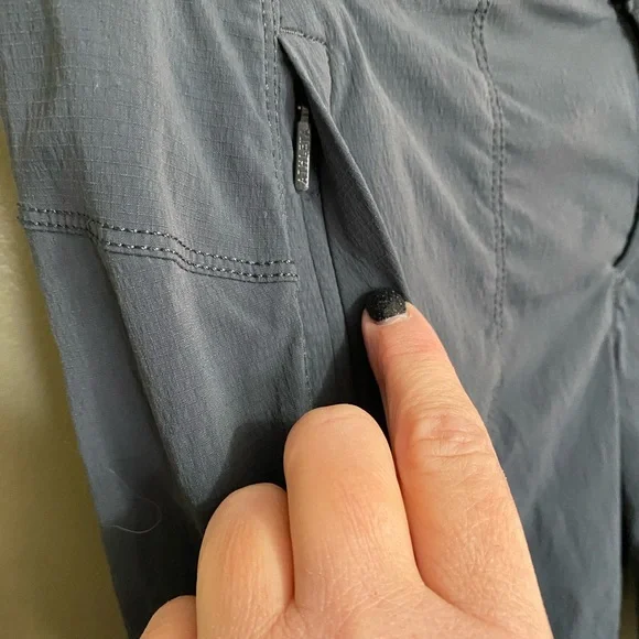 Athleta Bermuda‎ Shorts, Size 10 - Picture 4 of 5